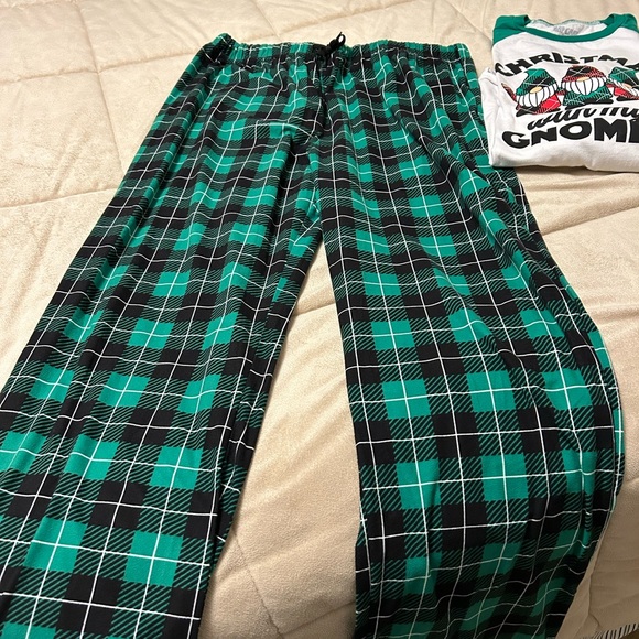 NEW Nap Chat Holiday Lounge Set - Picture 13 of 15